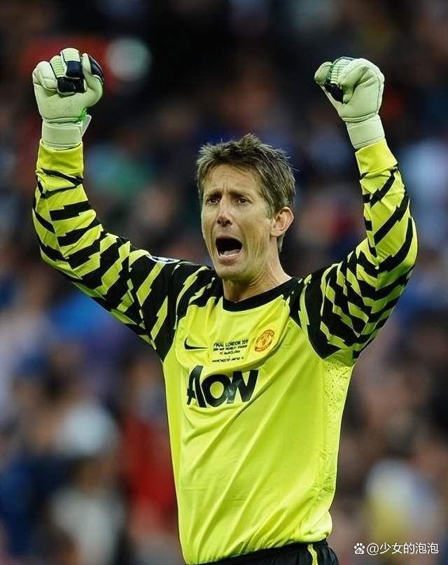 熊猫体育app-沃尔夫斯堡大胜斯图加特，稳坐德甲榜首宝座