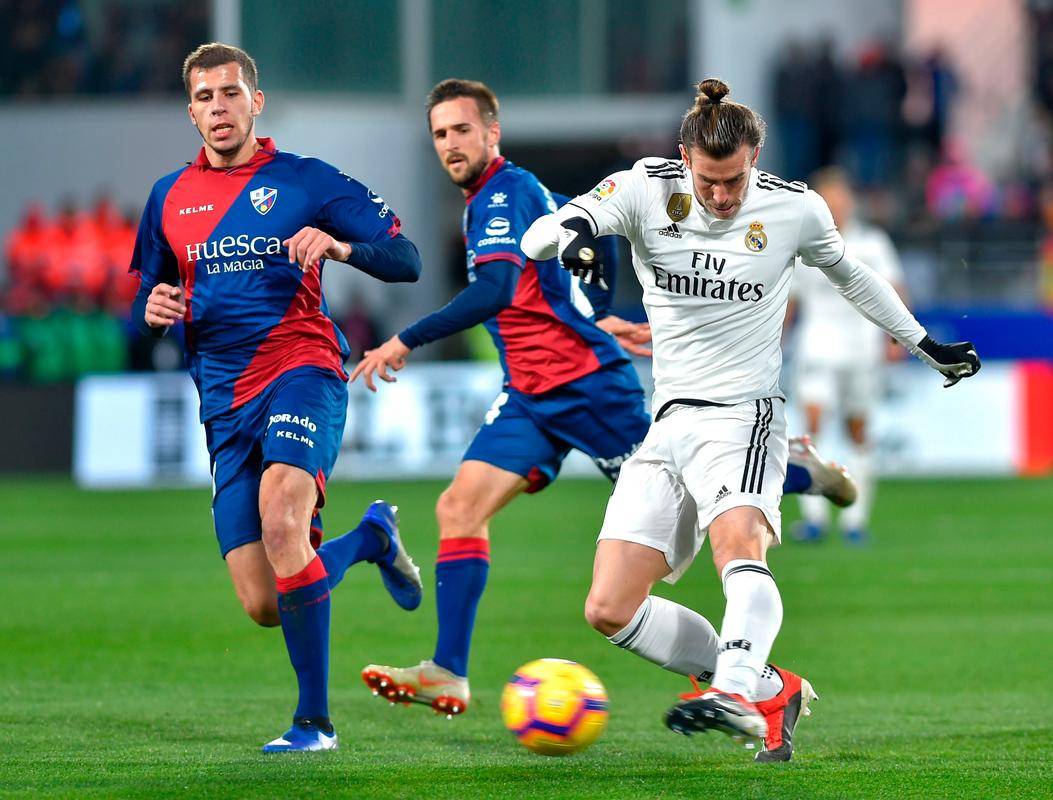 熊猫体育下载-尤文图斯客场战胜恩波利，继续领跑意甲