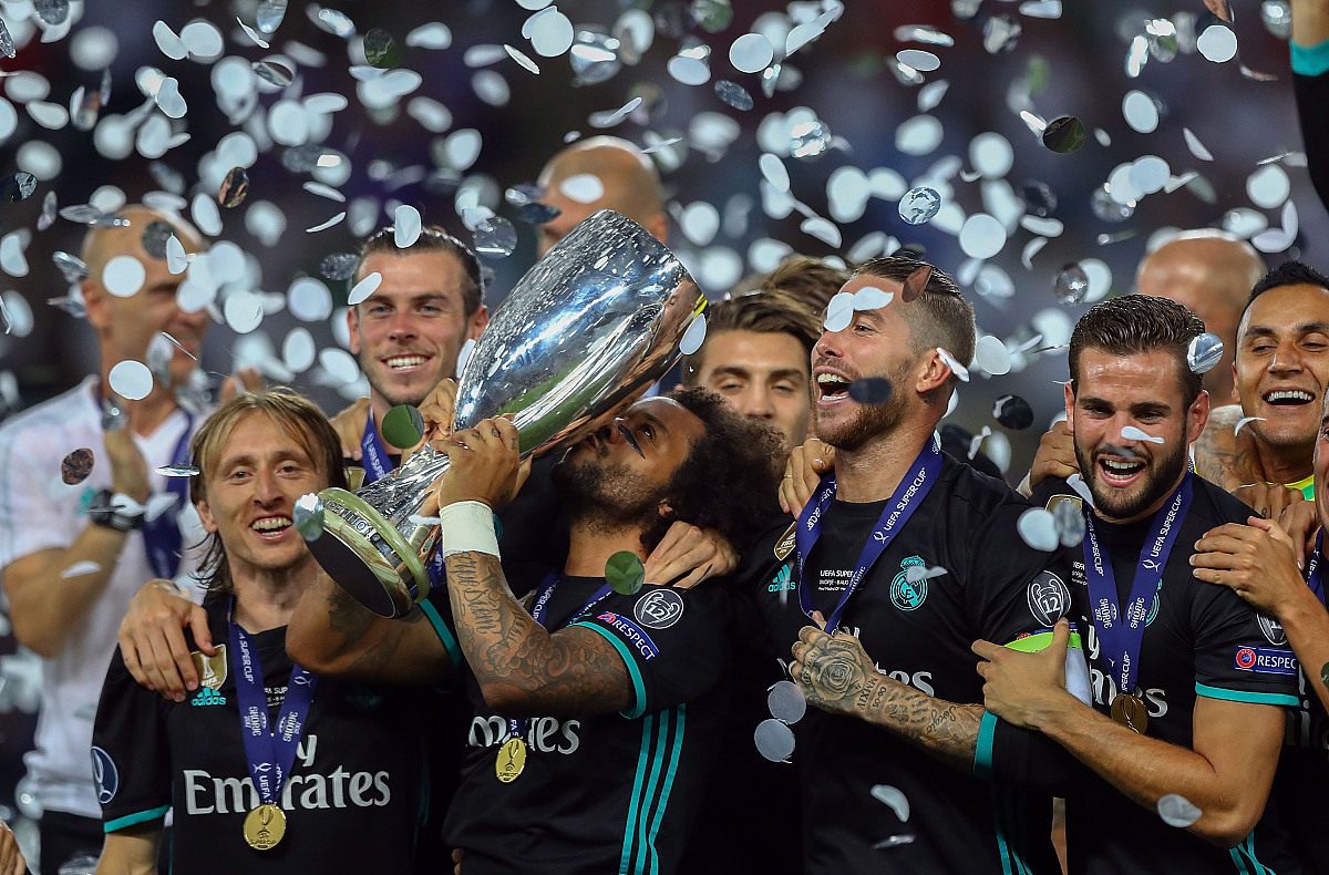 精彩纷呈的欧预赛比赛燃爆全场，球员奋力拼搏