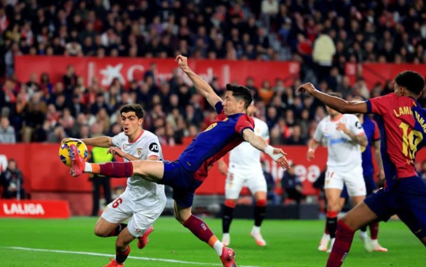 西班牙鏖战多特蒙德,苏亚雷斯惊艳世界 西班牙鏖战多特蒙德,苏亚雷斯惊艳世界