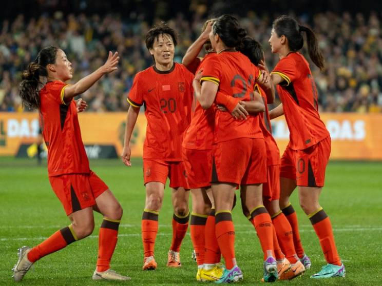 强强对抗：女足联赛的最新报道