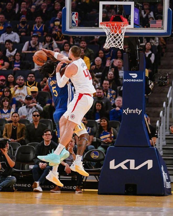 美洲篮球赛东道主迎来背靠背大胜 美洲篮球赛东道主迎来背靠背大胜