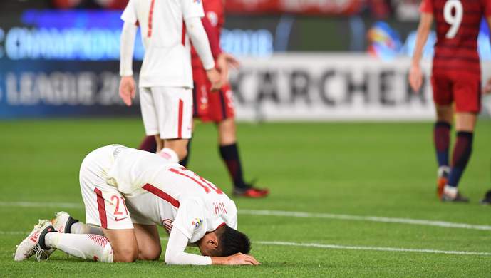 重庆客场不敌上港，遭遇连败